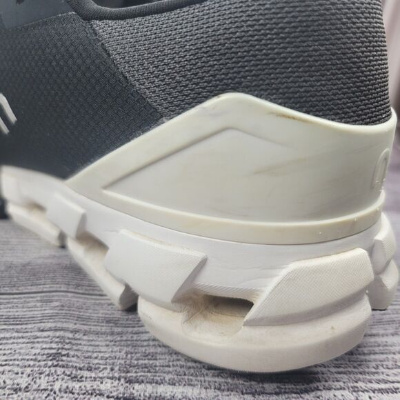 On Men’s Cloudflyer 4 Running USA Size 10 Black/White 71.98677 - Picture 6 of 11